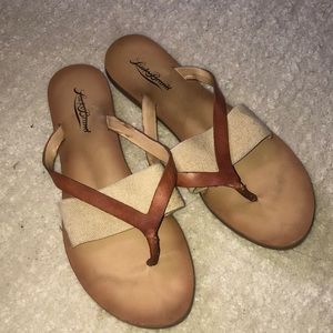 Lucky Brand Flip Flop Sandals